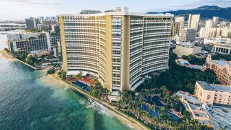 waikiki-beach-hotels-exterior-day